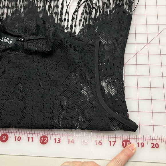 JOSEPH RIBKOFF High Neck Keyhole Sleeveless BLK Lace Long Fringe Party/NYE Top 8 - Picture 14 of 15